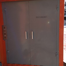 Малогрузовой лифт: 500 кг, загрузка-выгрузка на 90 гр.