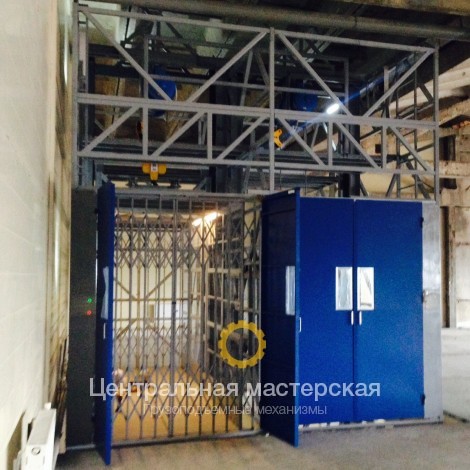 Подъемник шахтовый на склад: грузоподъемность 3000 кг - Вертикальный подъемник